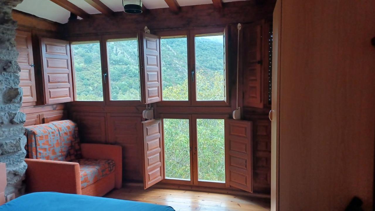 A Palleira Castro Caldelas Exterior photo